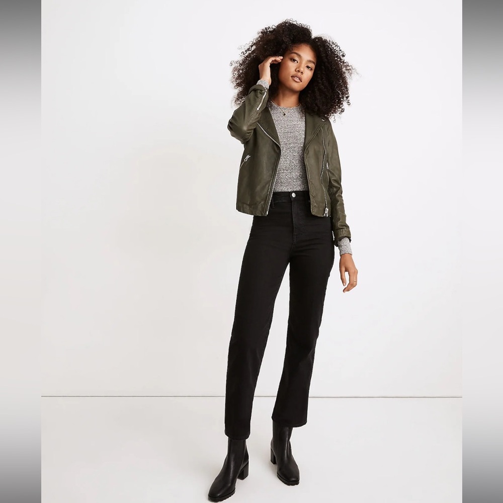 Madewell Petite Slim Wide-Leg Crop Jeans in Lunar Wash